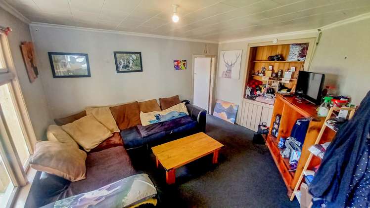 21 Main Road Tuatapere_1