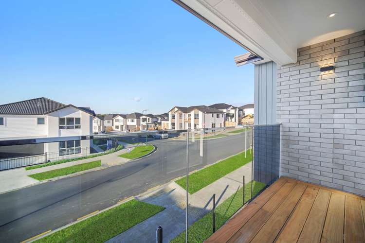 7 Uru Drive Flat Bush_8