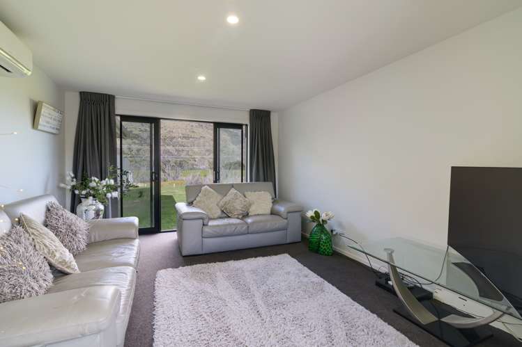 15 Regent Street Lower Shotover_8