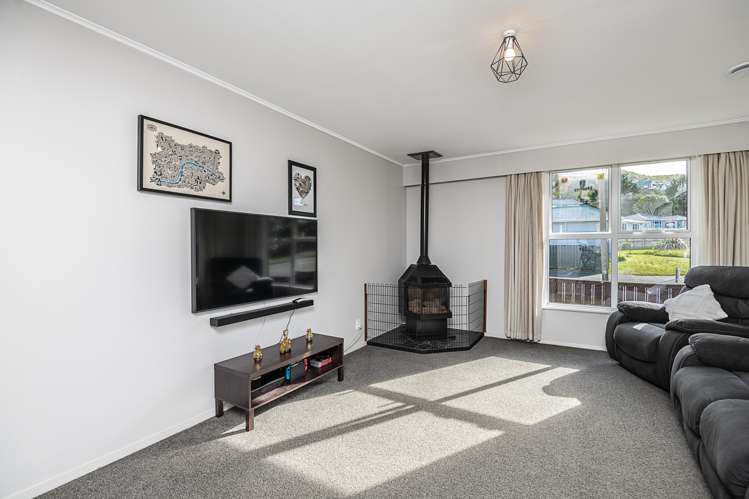 45 Victory Crescent Tawa_7