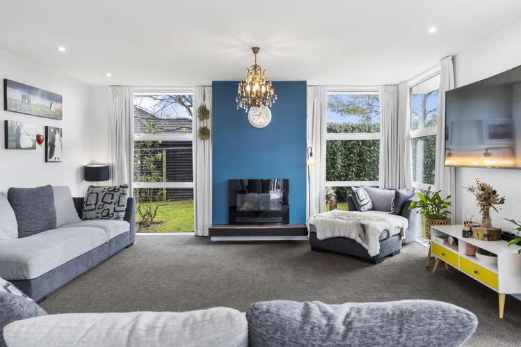 15 Magnolia Rise Waipahihi_1