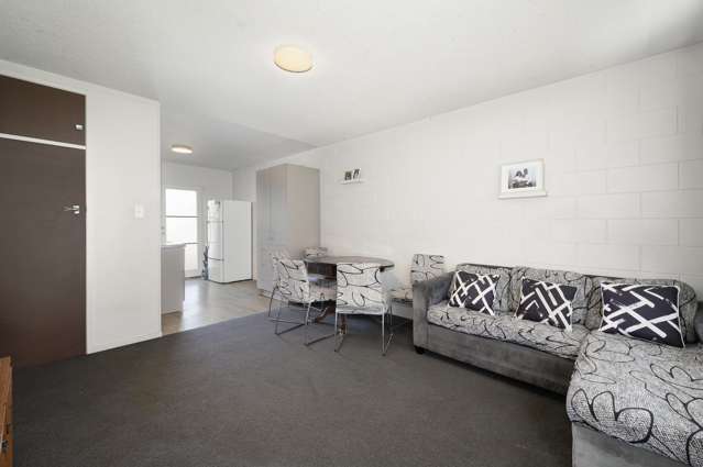 2/37 Selwyn Street Tauranga_2