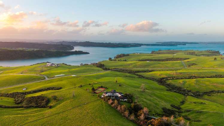 189 Vaughans Road Okura_3