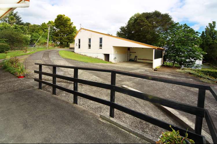 15a Tahi Terrace Glen Eden_13