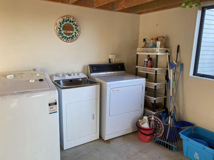 56 Walu Lane Matapouri_15
