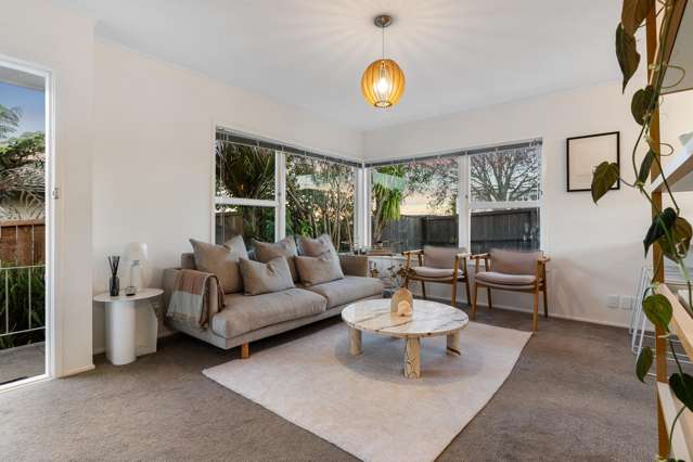 1/42 Girrahween Drive Totara Vale_4