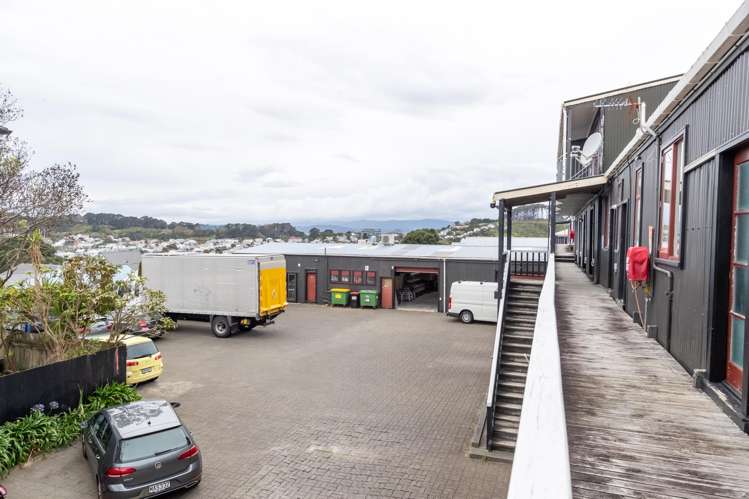 2/369 Adelaide Road Newtown_5