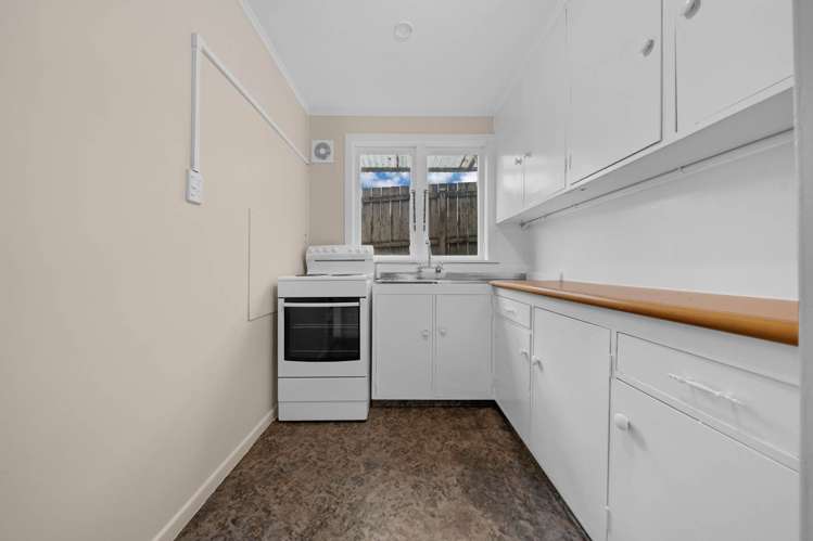 26 Ray Small Drive Papakura_14