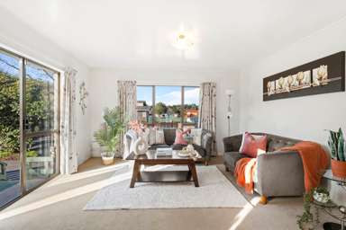 2/60 Beach Road_3