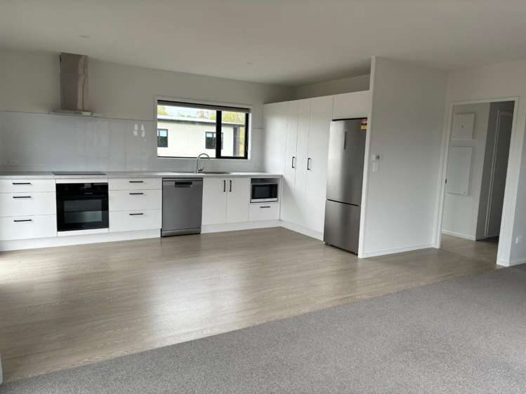 9 Paparoa Way 10113_1