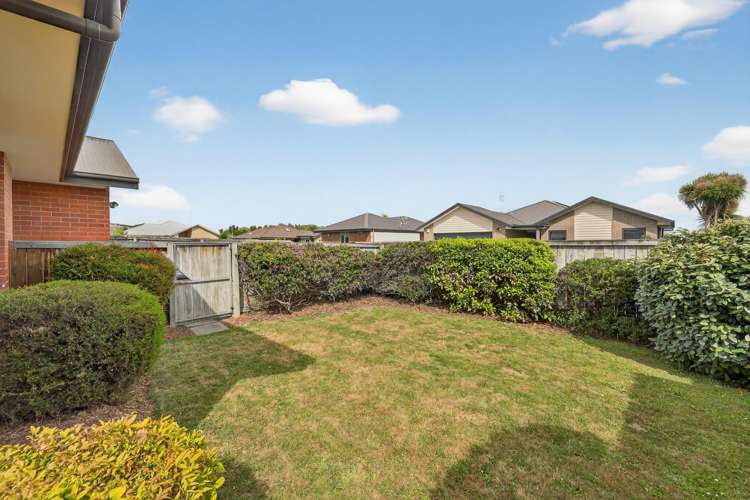 15 St Peters Close Woolston_32