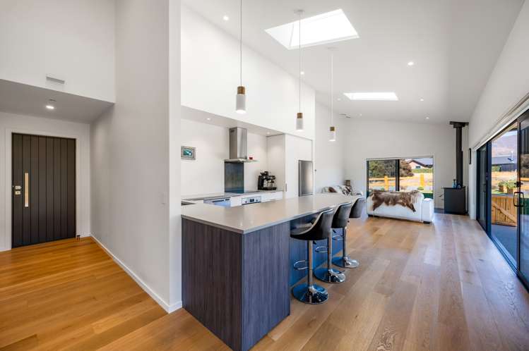 14 Pounamu Avenue Albert Town_4