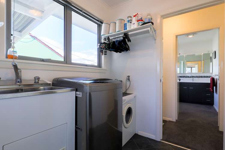 8 Neale Avenue Stoke_22