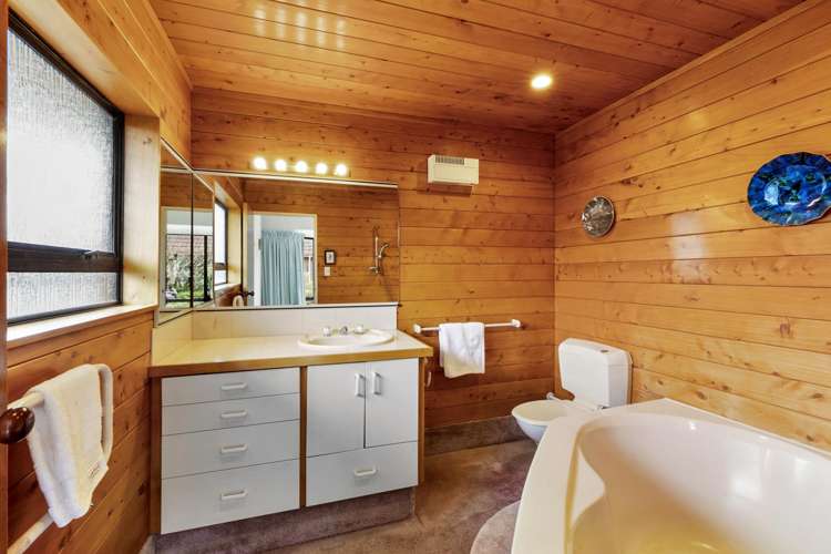 9 Boulevard Drive Merrilands_12