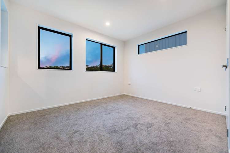 17 Sagitta Drive Flat Bush_19