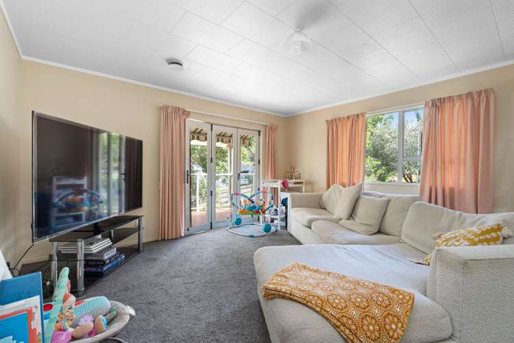 8b Glover Place Onerahi_2