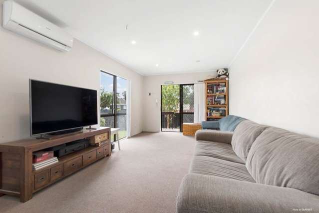 2/208 Waitemata Drive Ranui_4