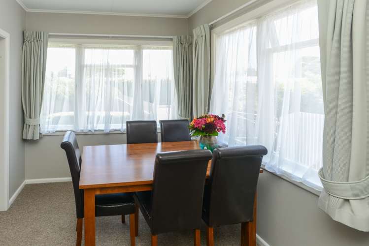 4 Elizabeth Place Clive_5