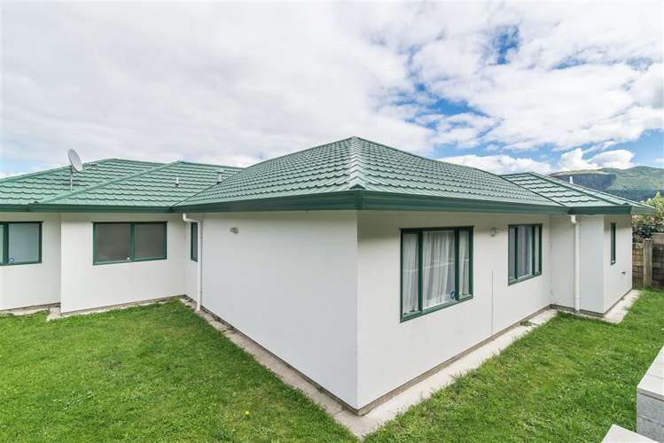 135 Woodman Drive Tawa_19