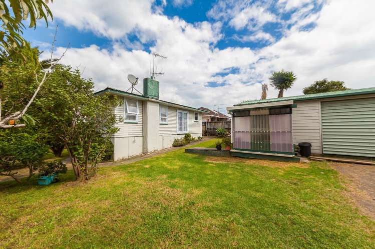 64 Christmas Road Manurewa_15