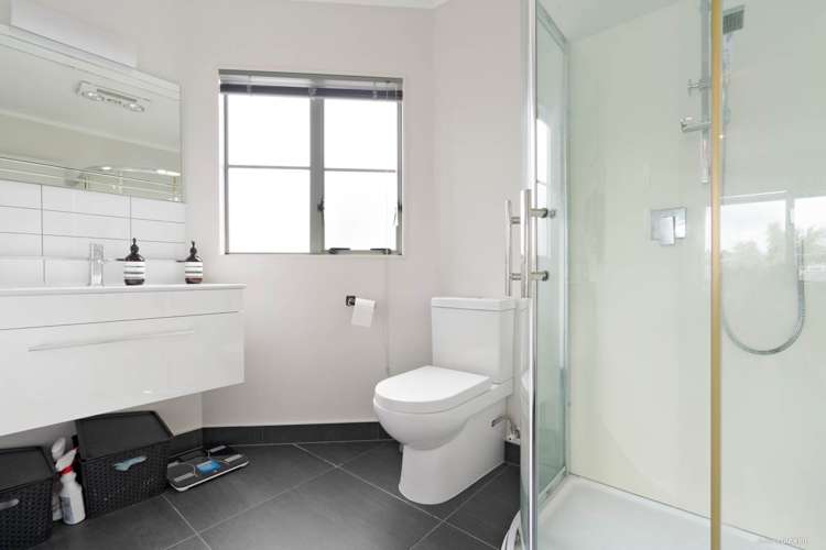 2/12 Mount Blanc Place Northpark_10