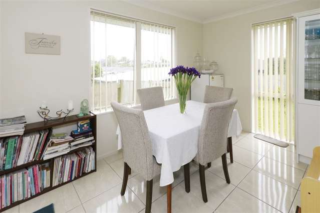 105 Farnborough Drive Grandview Heights_4