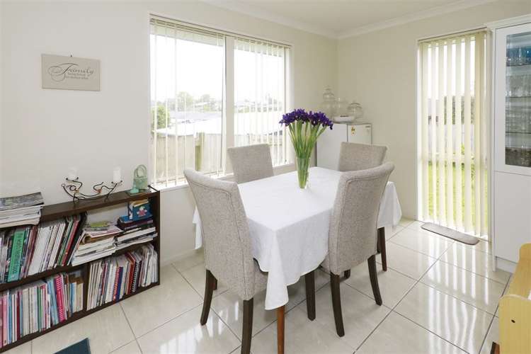 105 Farnborough Drive Grandview Heights_4