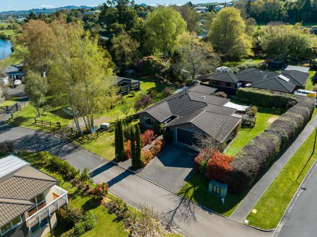 Tranquil Oasis in Rangatira Park