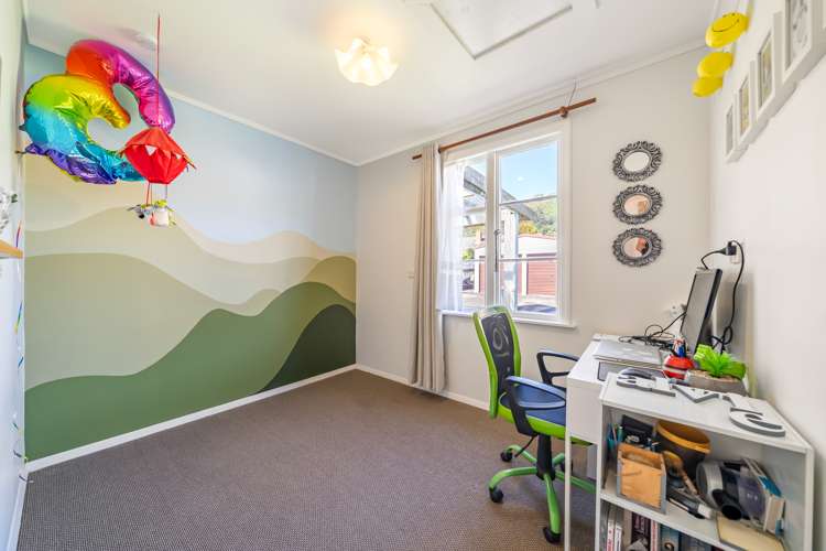 150 Waddington Drive Naenae_6