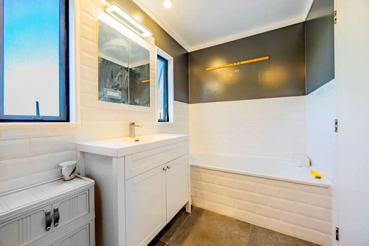 1/5 Kegworth Place Browns Bay_13