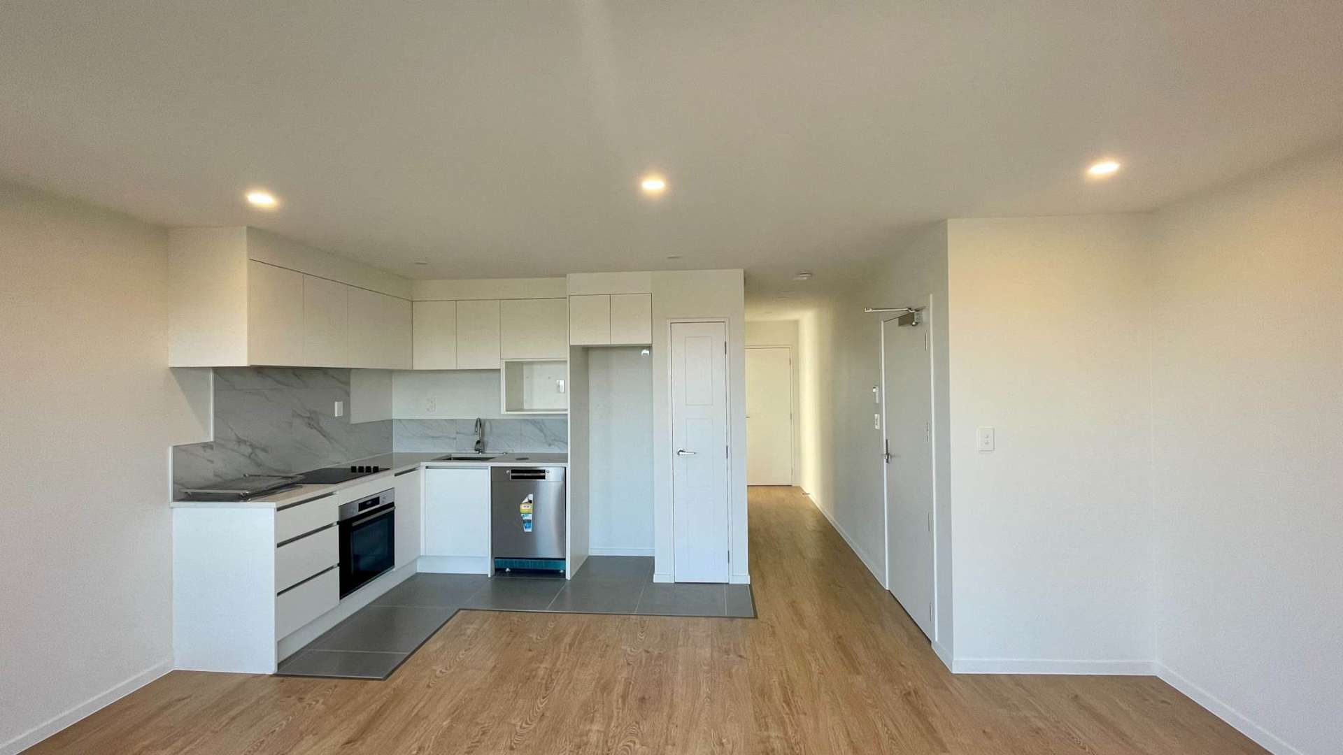 203/318 Wairau Road Glenfield_0