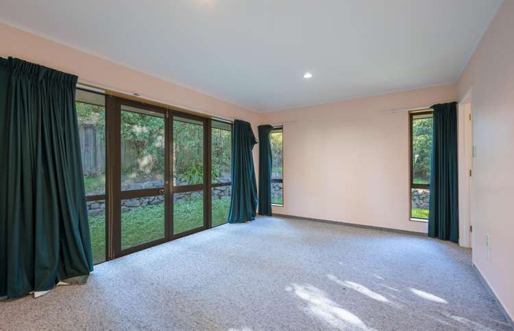 70 Olympus Way Richmond_12