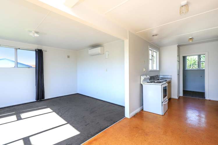 1203 Beatty Place Mayfair_5