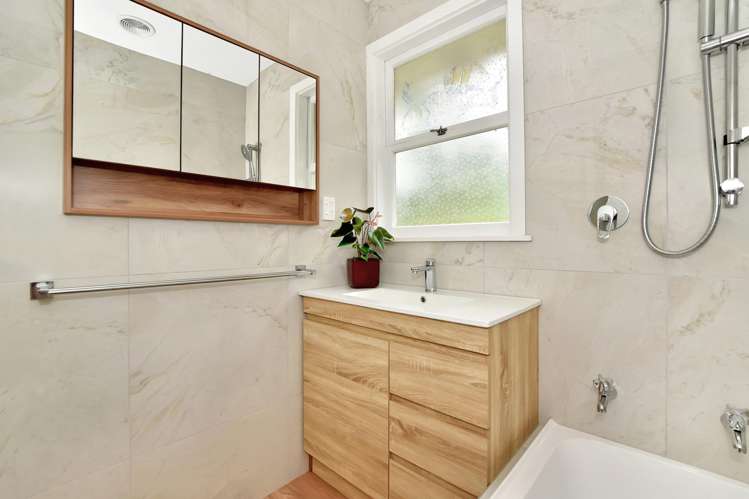 84 Sutherland Road Brookfield_18