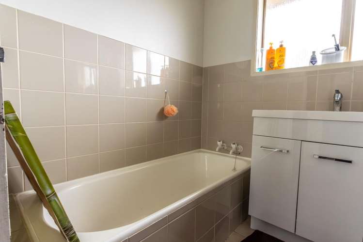 10 Marion Place Deanwell_7