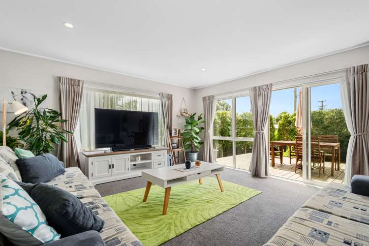 1/40 Amberley Avenue Te Atatu South_0