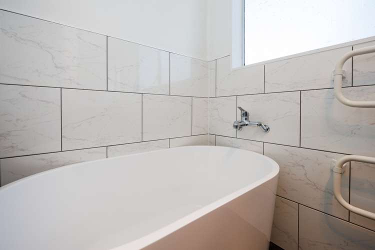 28 Cascade Crescent Westbrook_26