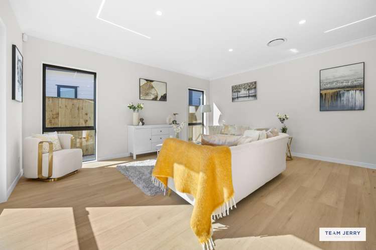 11 Tuwai Crescent Opaheke_6