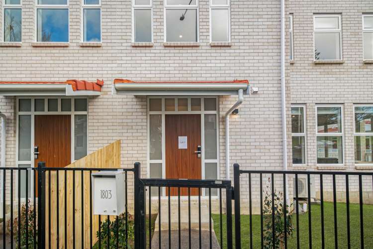 1803 Great North Road Avondale_20