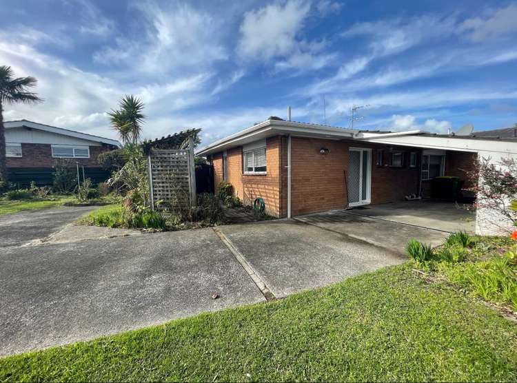 2/957a Beach Road Torbay_13