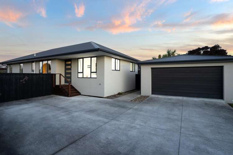 14 Farnborough Street Aranui_35