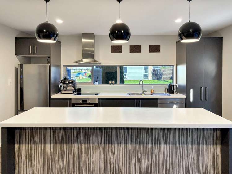 7 Farnborough Way 11103_1