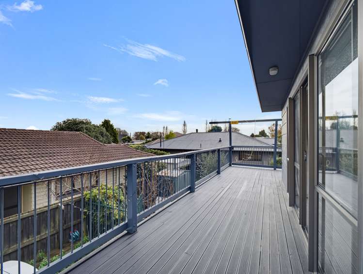 2 Regency Crescent Redwood_20