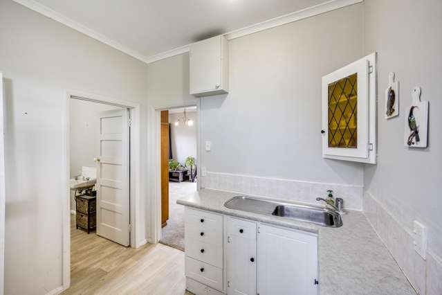 310 Park Road South Akina_3