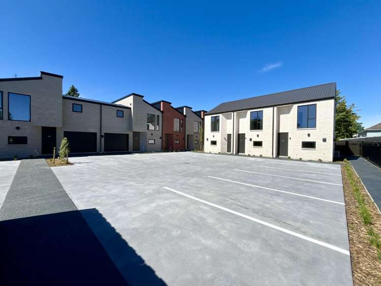 8/90 Holly Road 1544_14