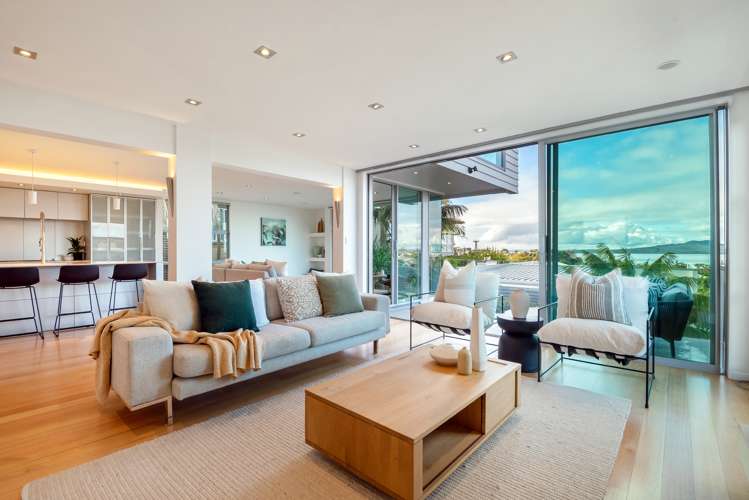 49 Parr Terrace Castor Bay_13