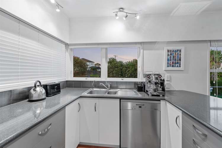4/2 Argyle Terrace Milford_8