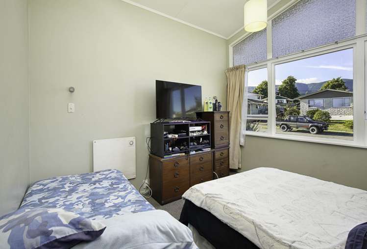 5 Cobham Crescent Stoke_10