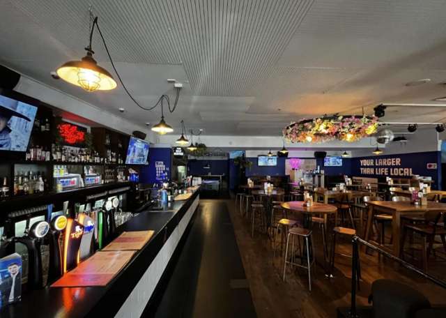 Shop 2, 138 Hurstmere Road Takapuna_1