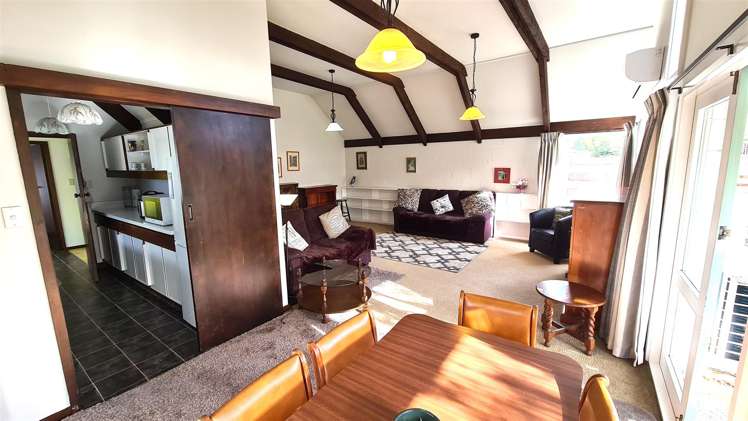 2/4 Egmont Place Bishopdale_5